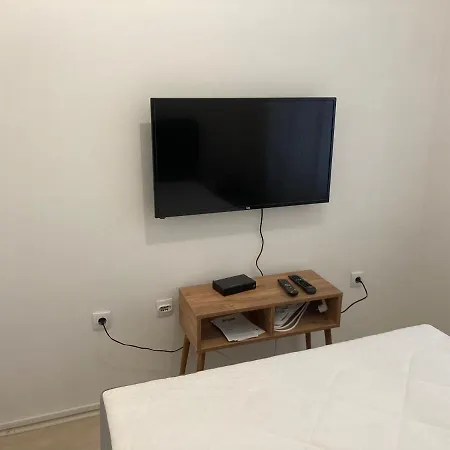 Duga 3* Novi Sad