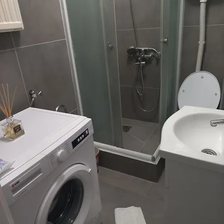 Duga 3* Novi Sad