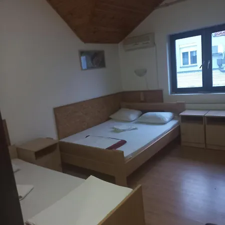 Hotel Duga 3*